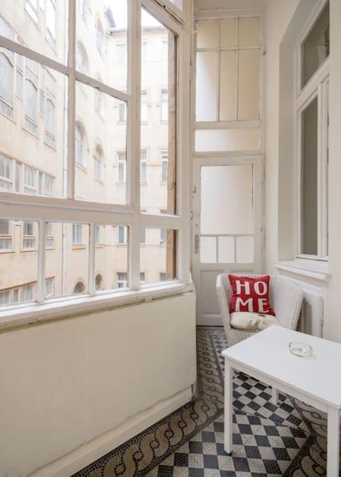 Klarahome Apartment Budapest Bagian luar foto